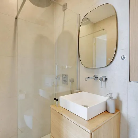 Suite Haussmann By Les Maisons De Charloc Homes Paris Exterior photo