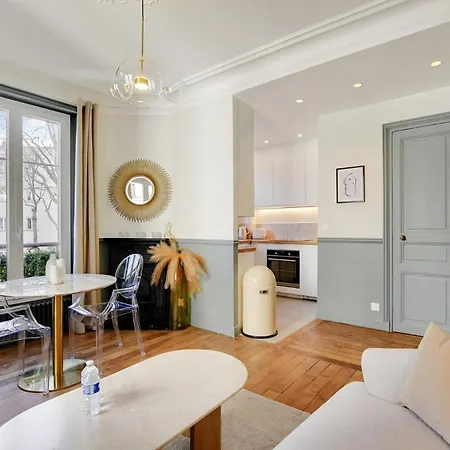 Suite Haussmann By Les Maisons De Charloc Homes Paris Exterior photo